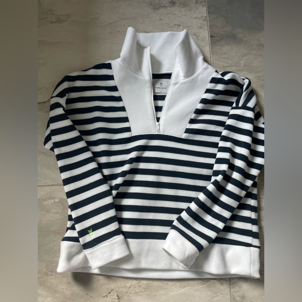 Dudley Stephens Putnam Pullover